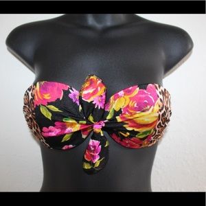 Victoria’s Secret strapless bikini tops